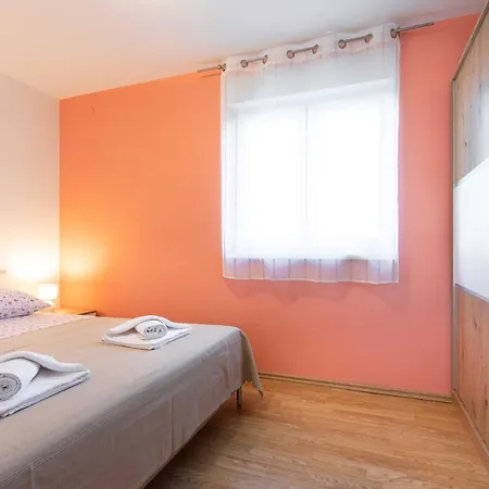 Salvagno Apartment *